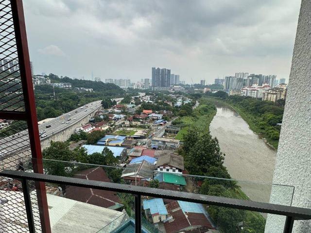 Warning: You Might Never Leave This Balcony Room – RM800 @ Old Klang Road