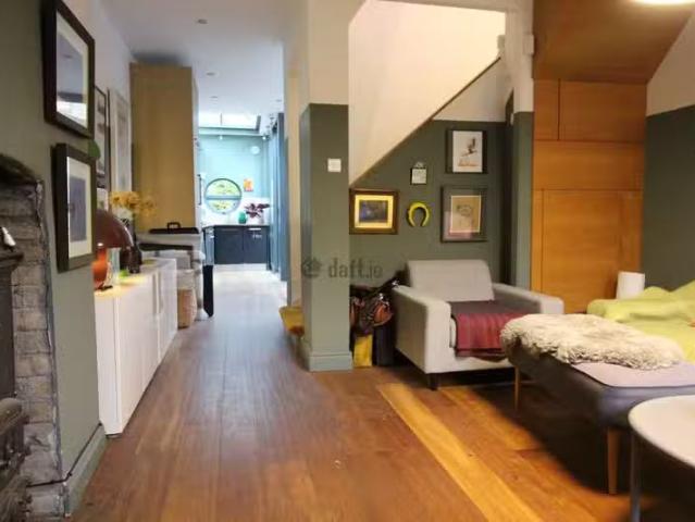 Warrenmount place, Dublin 8 is for rent