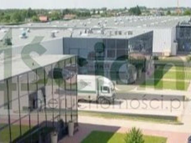 Nowoczesny park magazynowo biurowy w Warszawie Włochy