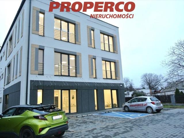 Nowoczesny biurowiec 1300 m² w Włochach, stan deweloperski