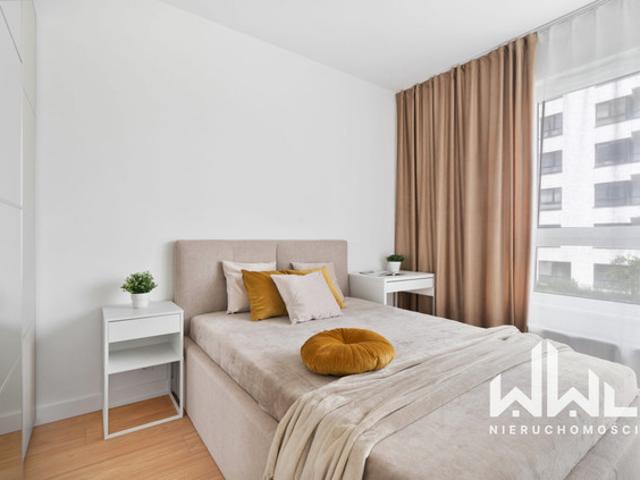 Warszawa, Włochy, Równoległa