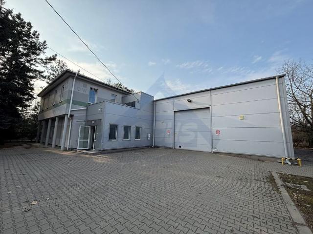 Przestronny obiekt biurowo magazynowy 690 m² w Wawerze