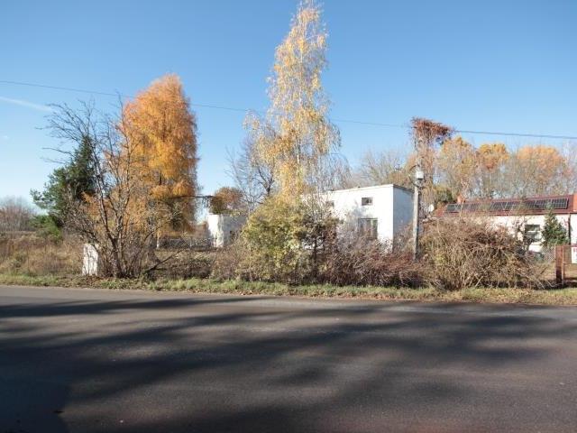 Działka 800 m² z mediami pod dom w Wawrze