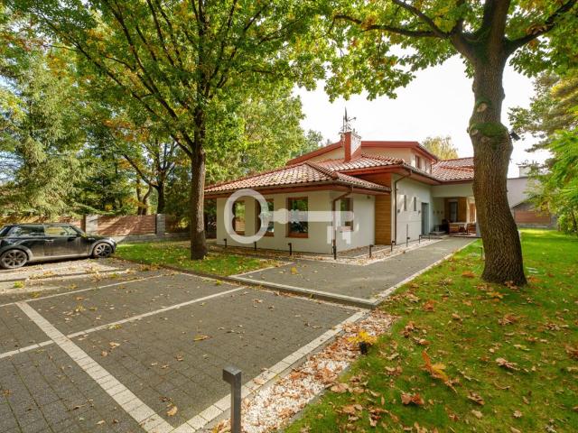 Elegancki dom 260 m2 w spokojnej okolicy Wawer Falenica