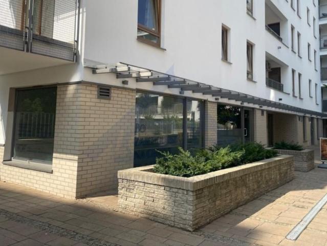 Nowoczesny lokal 200m2 z witrynami, klimatyzacja, Wola