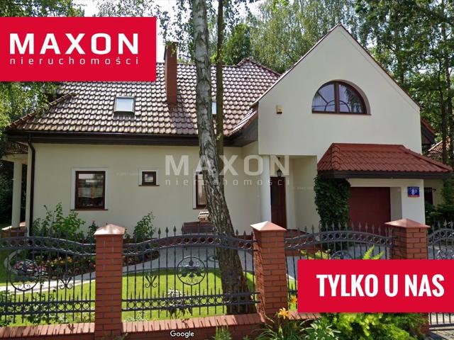 Przestronny dom z ogrodem, 213 m², komfort i elegancja