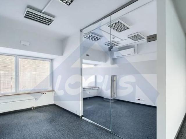 Wynajem biura 154 m² z dobrym dojazdem i monitoringiem