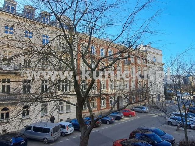Warszawa M Warszawa, Śródmieście, Wiejska