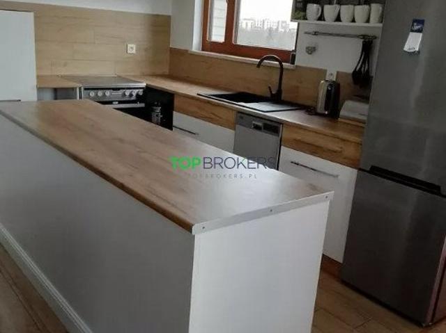 Na wynajem przestronne 4 pokojowe mieszkanie 82 m² w Warszawie
