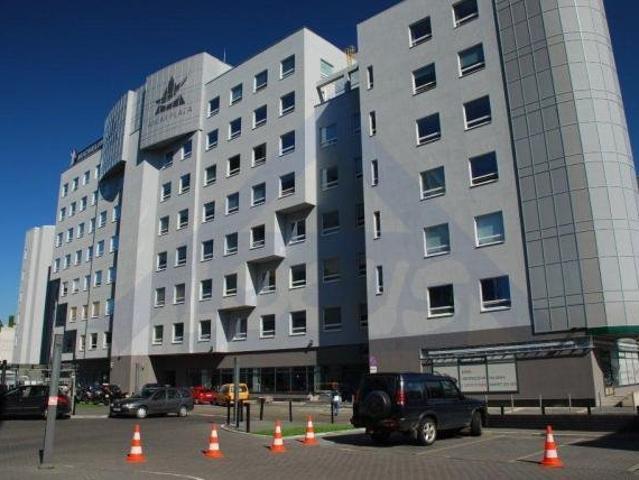 Nowoczesny biurowiec 390 m² z tarasem, parking, świetny dojazd