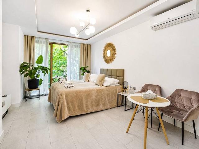 Apartament 117,5 m² 4 pokoje na Emilii Plater z potencjałem