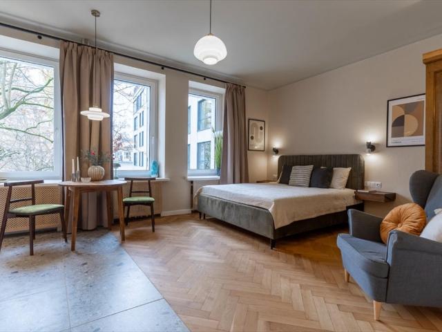 Warszawa, Śródmieście, Plac Dąbrowskiego, 66 m2