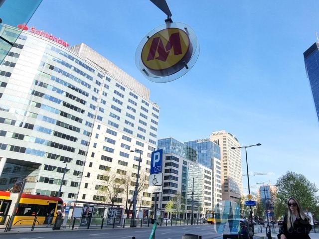 Nowoczesne biuro 317 m² przy Metro Rondo ONZ w Warszawie