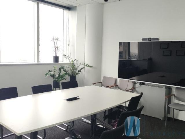 Nowoczesne biuro 150/350 m² w sercu Warszawy, Twarda