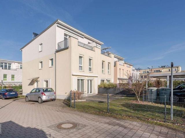 Wasserblick in Havelnähe: 4 Zimmer 5 möglich, 3 Bäder & Carport