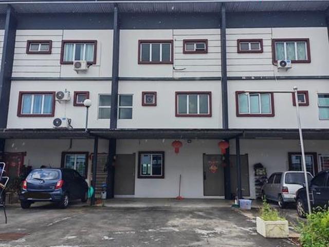 Wassion Avenue Townhouse Upper Unit For Sale 15th Mile Kuching