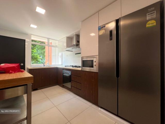 Watten Estate Condominium D11, Condominium