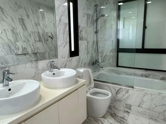Watten Residences D11, Terrace