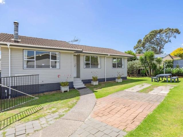wattle downs, 3 bedrooms