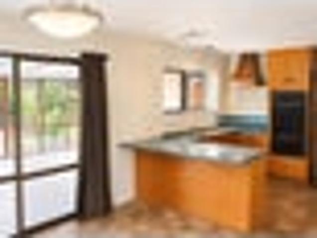 Wattle Downs, 3 bedrooms, $685 pw