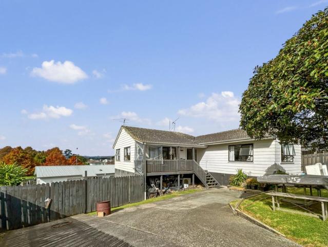 wattle downs, 3 bedrooms