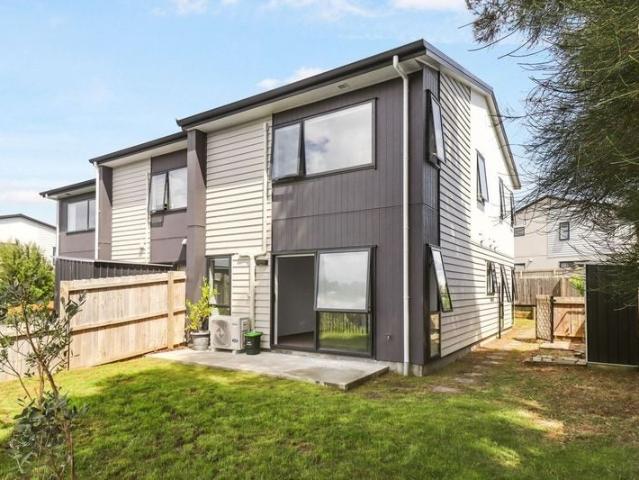 wattle downs, 3 bedrooms