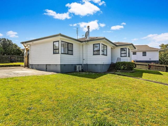 wattle downs, 3 bedrooms