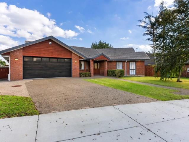 wattle downs, 4 bedrooms