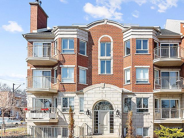 Water Front Condominium For Sale!