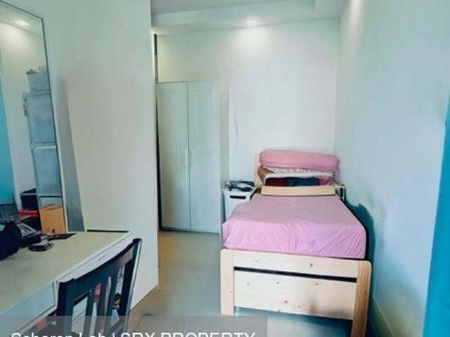 Watercolours D18, Condominium