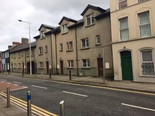 Watercourse Court, Watercourse Road, Cork City Centre is for r.