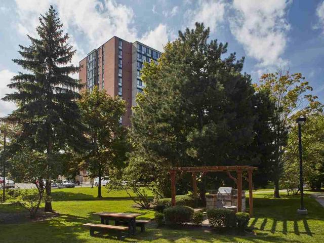 Waterford Tower 2 Bedroom Apartment for Rent at 2645 Battleford Rd, Mississauga, ON L5N 3R8 Meadowvale