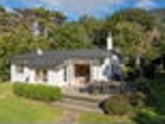 Waterfront Magic in Manaroa