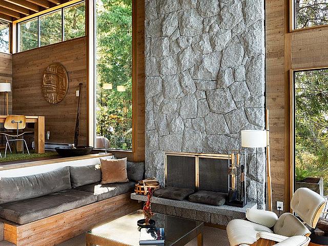 Waterfront Architectural Gem On Bowen Island
