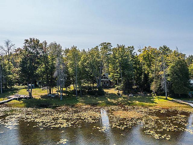 Waterfront Cabin On Picturesque Lot!
