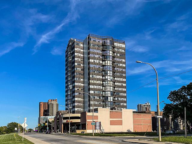 Waterfront Condo Downtown Windsor