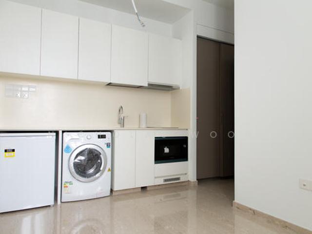 Waterfront @ Faber Apartment For Rent, $2,200, 1 Bed 1 Bath 300 sqft $7.33 psf