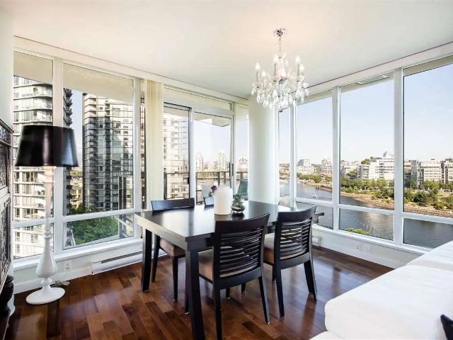 Waterfront Home! COOPER'S POINTE