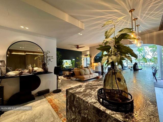 Waterfront Isle D16, Condominium
