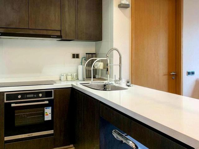 Waterfront Isle D16, Condominium