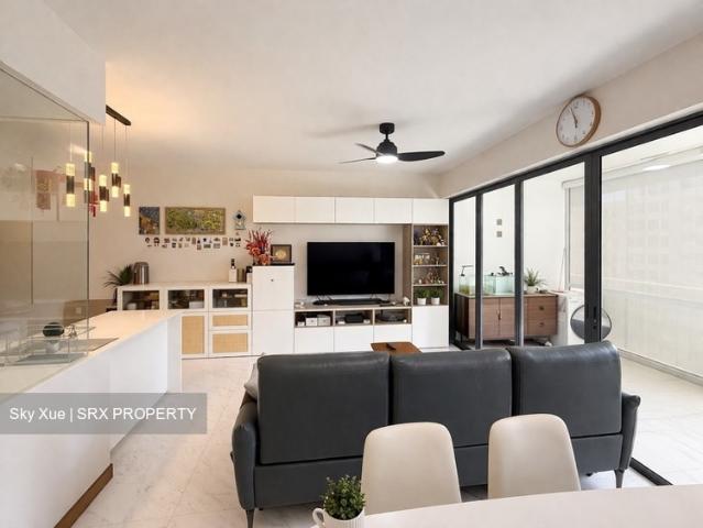 Waterfront Isle D16, Condominium
