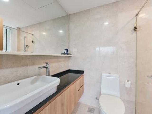 Waterfront Key Condominium For Sale, $1,478,000, 2 Bed 2 Bath 850 sqft $1,739.00 psf