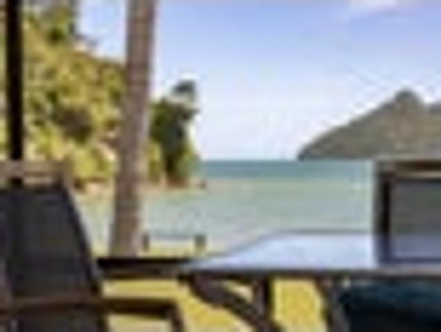 Waterfront Living the Kiwi Way – Hot new price!