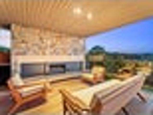 Waterfront Spectacular Home + RC to Subdivide