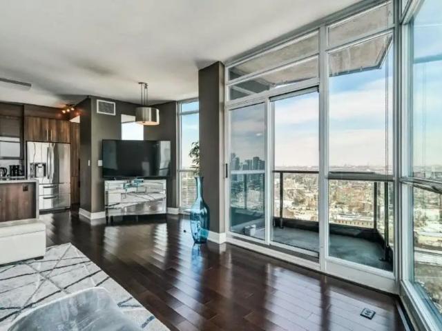 Waterfront Toronto Furnished Penthouse for Rent at Aquarius at City Park Immaculate 2 Bedroom, 2 Bath with Expansive Windows and Water Views