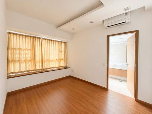 Waterfront Waves Condominium For Rent, $6,500, 4 Bed 3 Bath 1,518 sqft $4.28 psf
