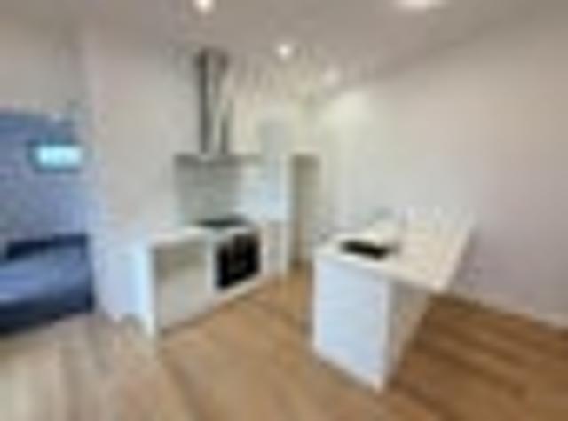 Waterloo, 1 bedroom, $570 pw