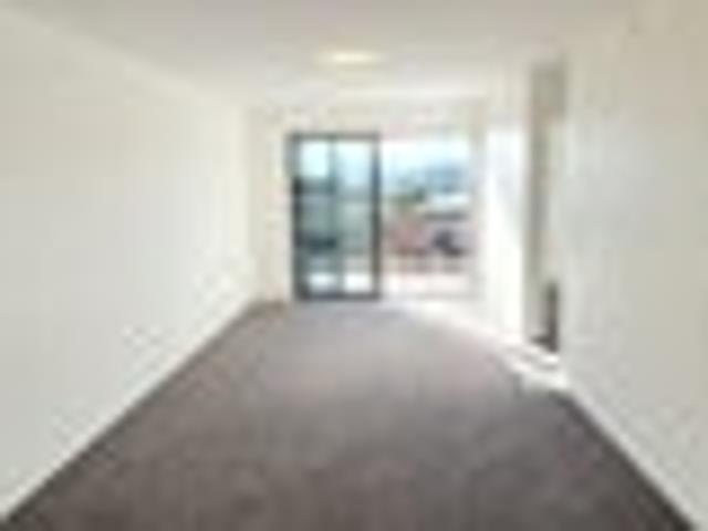 Waterloo, 2 bedrooms, $565 pw