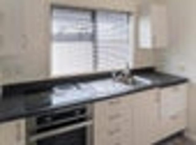 Waterloo, 2 bedrooms, $570 pw
