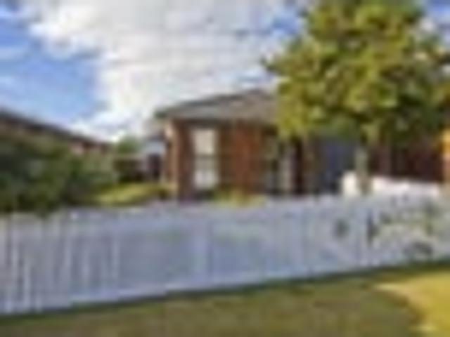 Waterloo, 2 bedrooms, $640 pw